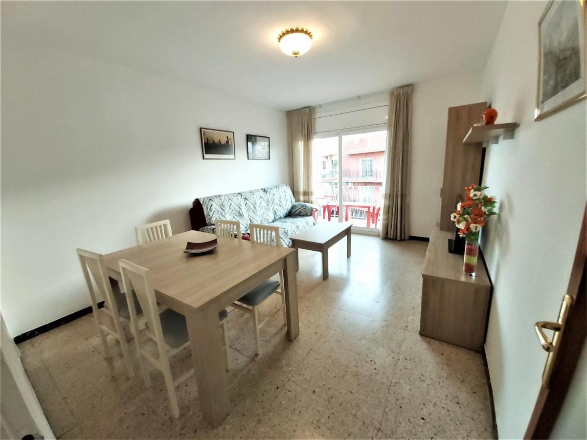 Diana Apartamento Con Terraza Muy Cerca Del Mar Pineda de Mar Εξωτερικό φωτογραφία